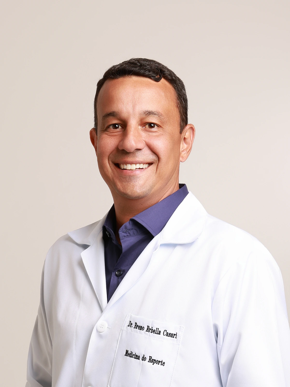 Dr. Breno Casari